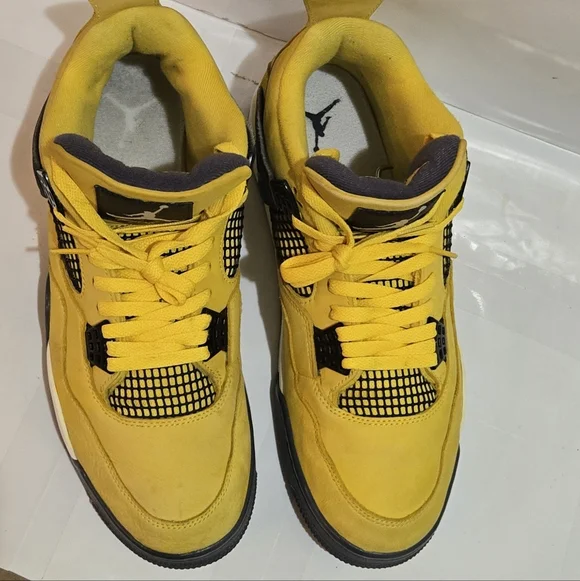 Jordan Air Jordan 4 Retro Lightning 2021 Yellow Sneaker - Picture 8 of 10